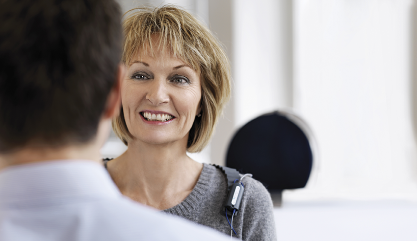 AURICAL Work Situation Woman